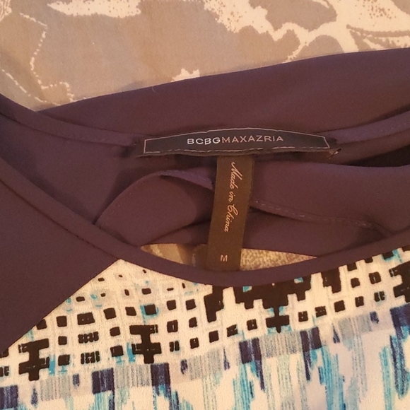 BCBG Navy pattern shirt - Picture 3 of 3